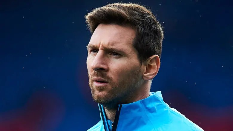 For those that believe Messi's performances are limited to his team-mates.. 

Messi after Ronaldinho:
• 577 games
• 561 goals

Messi after Xavi:
• 193 games
• 183 goals

Messi after Neymar:
• 92 games
• 85 goals

Messi after Iniesta:
• 50 games
• 51 goals