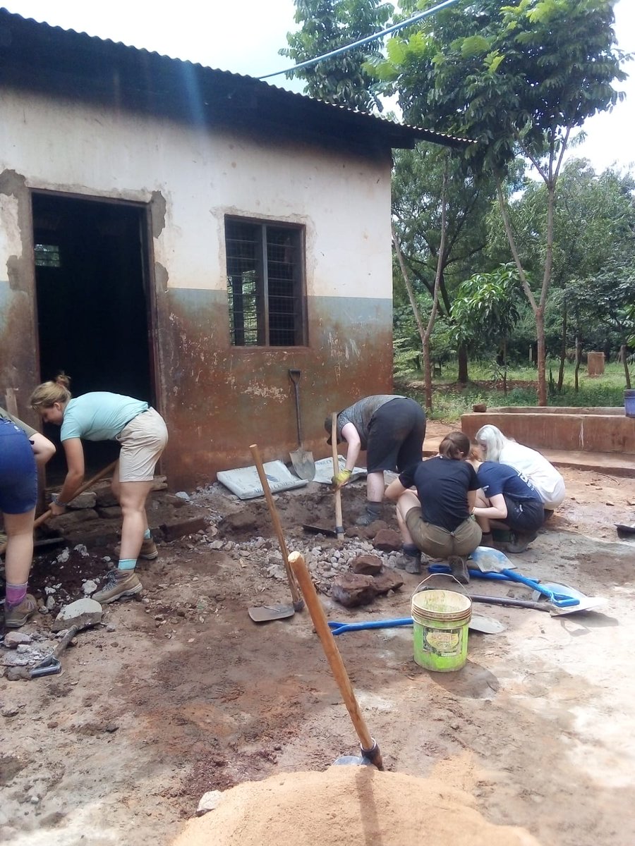 camptanzania's tweet photo. The expedition we love the most! #Teampea #CampsEffect #DoSomethingAmazing @CampsInt https://t.co/GZCWvHl177