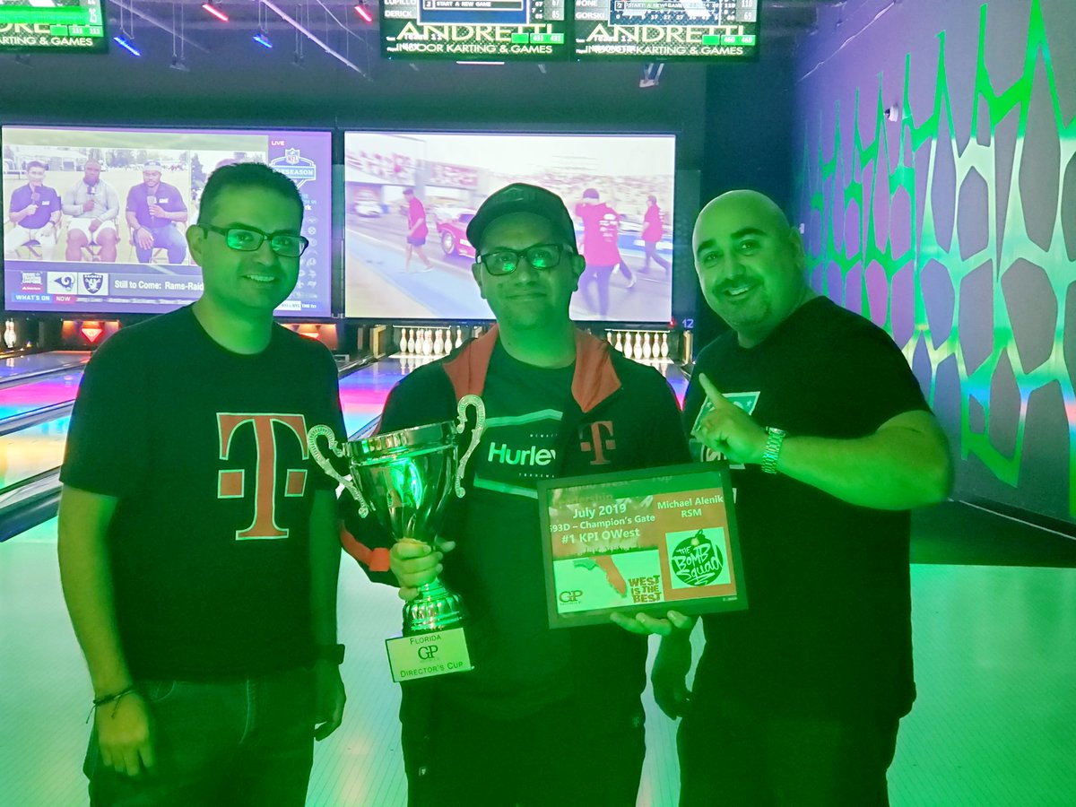 dustinknapp's tweet photo. Great day with the OWest leaders! Celebrating their many achievements in the last few months! Proud of what this team has done and looking forward to breaking new records!!! @DanMartinez86 @ARod_013 @GPMobileTPR
#WinningOnPurpose #GPGoingPlaces #ManifestYourDestiny #WhosNext https://t.co/upHLYg3A7T