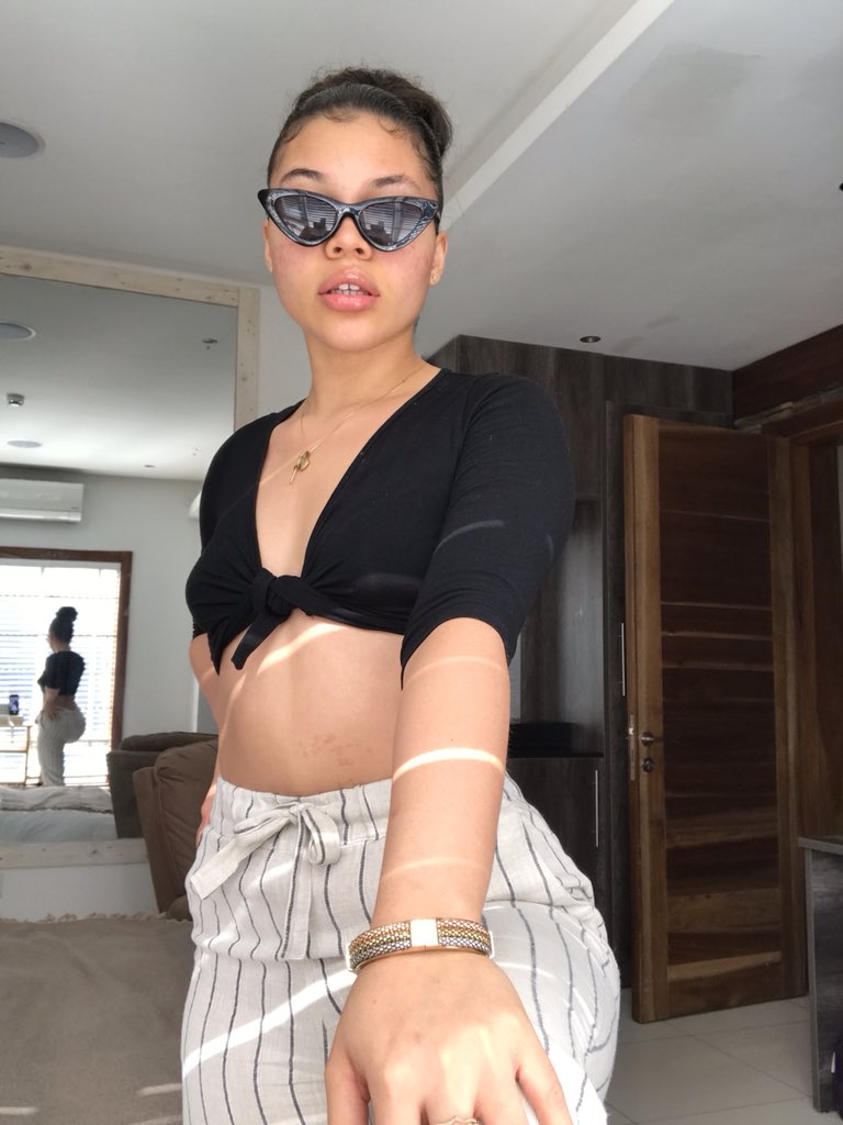 quick_stefanny's tweet photo. Light skin girl 🎶 https://t.co/EJTwCXdhuS