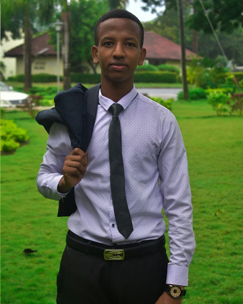 MarcelJosephat's tweet photo. Did you know the difference between DREAM and PASSION?  

Let's check here 👇

Dream is what you imagine and you wish to be. Ie you wish to be MEDICAL  LABORATORY SCIENTIST that's is a DREAM . 

Passion is what you love to do. ie, you love to do GRAPHICS DESIGN #passion https://t.co/wm0voVwtfz