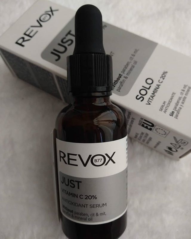 Mariflo_potis's tweet photo. Hace unos días os hablaba en el blog de cómo he introducido el serum #Justvitaminc de @revoxb77 en mi rutina nocturna ....pasad por el blog para toda la info!
👉Link en Bio
Buenas noches 🌌!
( No olvidó mencionar ese fuego vivo que estamos respirando hoy en Málaga....el peor d… https://t.co/JIgOy1NV7N