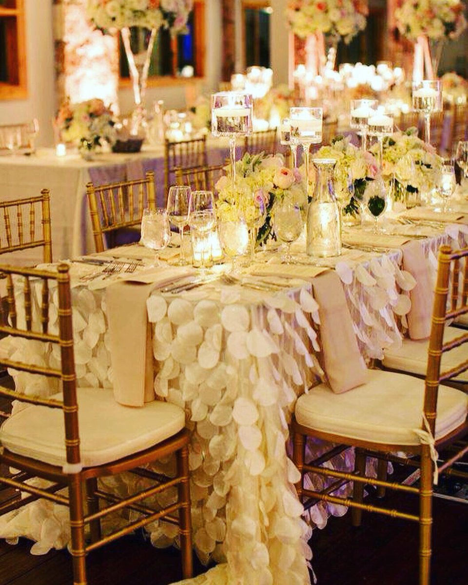 ProEventPlanner's tweet photo. HOW TO CHOOSE THE RIGHT LINENS FOR YOUR EVENT
LEAF PETAL/FLAMINGO PETAL TABLECLOTH
Let your imagination roam with leaf petal table cloth. #EventDesign
#myproeventplanners #ProEventPlanners #EventLinens #EventDesign #EventDecor #Tablescape #EventDecorStyling #EventDecorator https://t.co/VCfTmdiM3V