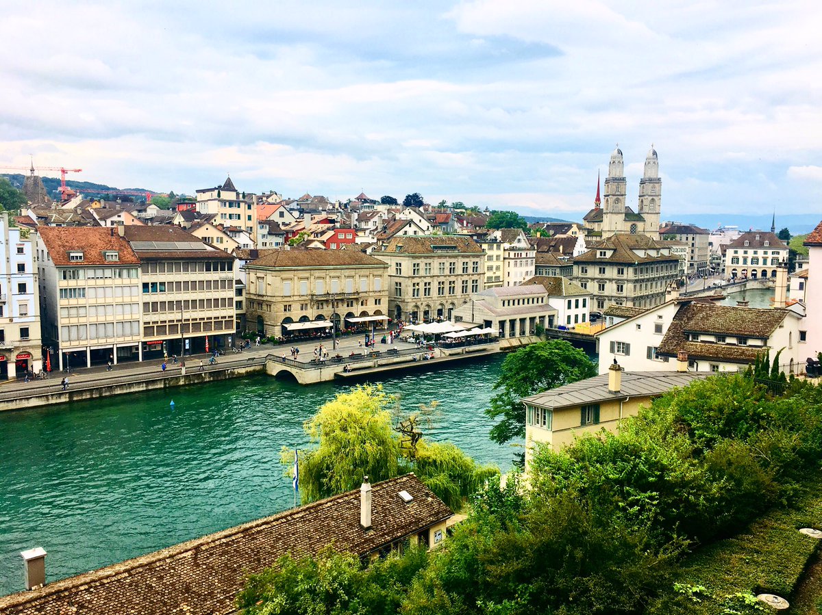 Bella_Barlow's tweet photo. Lovely week so far #musicaldirecting in #Zurich Hello #Switzerland #Lake #MoreLake #Clocktower #composerlife #thatviewthough https://t.co/qYdPkJz4HK