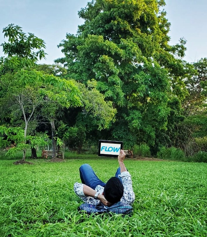 nevalnow's tweet photo. Running low on data?? 📉
Rock back and access @flowtrinidad's 🆓 Wi-Fi 📶 on the go with your #FlowID in neighbourhoods and areas with the service activated. 🏘️🏡🏠🌳
#FlowWifi #StayConnected https://t.co/vK0qXl7ob7