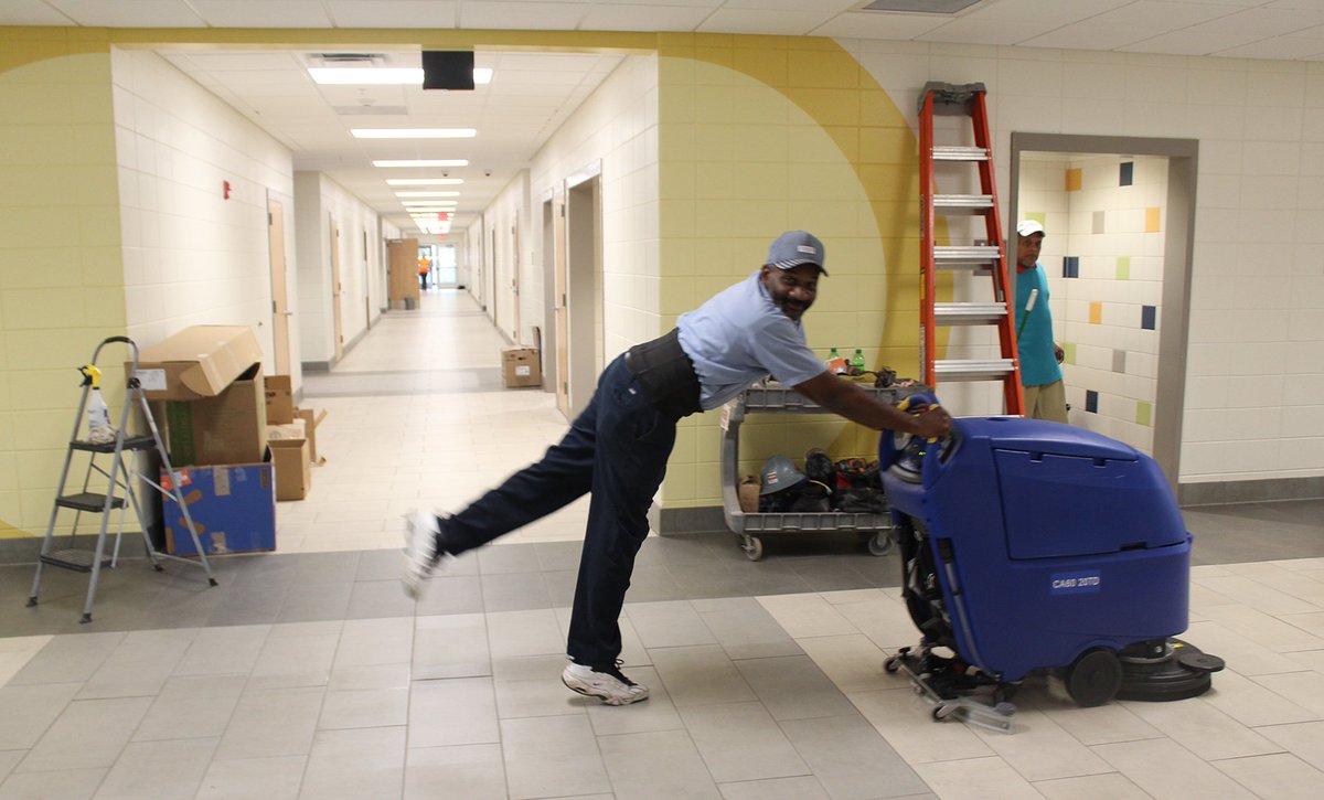 glynncoschools's tweet photo. Mr. Calvin is ready for the first day of school tomorrow! Are you?! Make sure you use #gcss1920 or #weteachglynn when you post your back-to-school photos and we will feature them on our page! 😎 https://t.co/JDKYUf9ORE