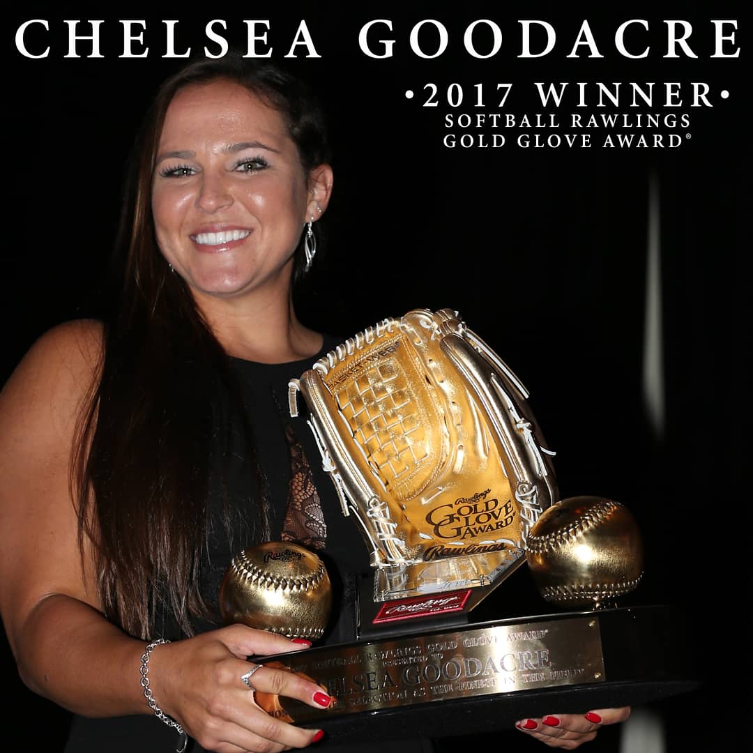 RawlingsSB's tweet photo. There have been 3 #Rawlings #GoldGlove Award Winners for @profastpitch in history! Who will become the 4th? The Finalists will be announced this Friday, Aug. 9th! #WomenInGold #TheFinestInTheField #RawlingsSoftball #NPF2019
@jadeashlee08 @chelseagoodacre @TheAJAndrews https://t.co/wVo2NL2wF7