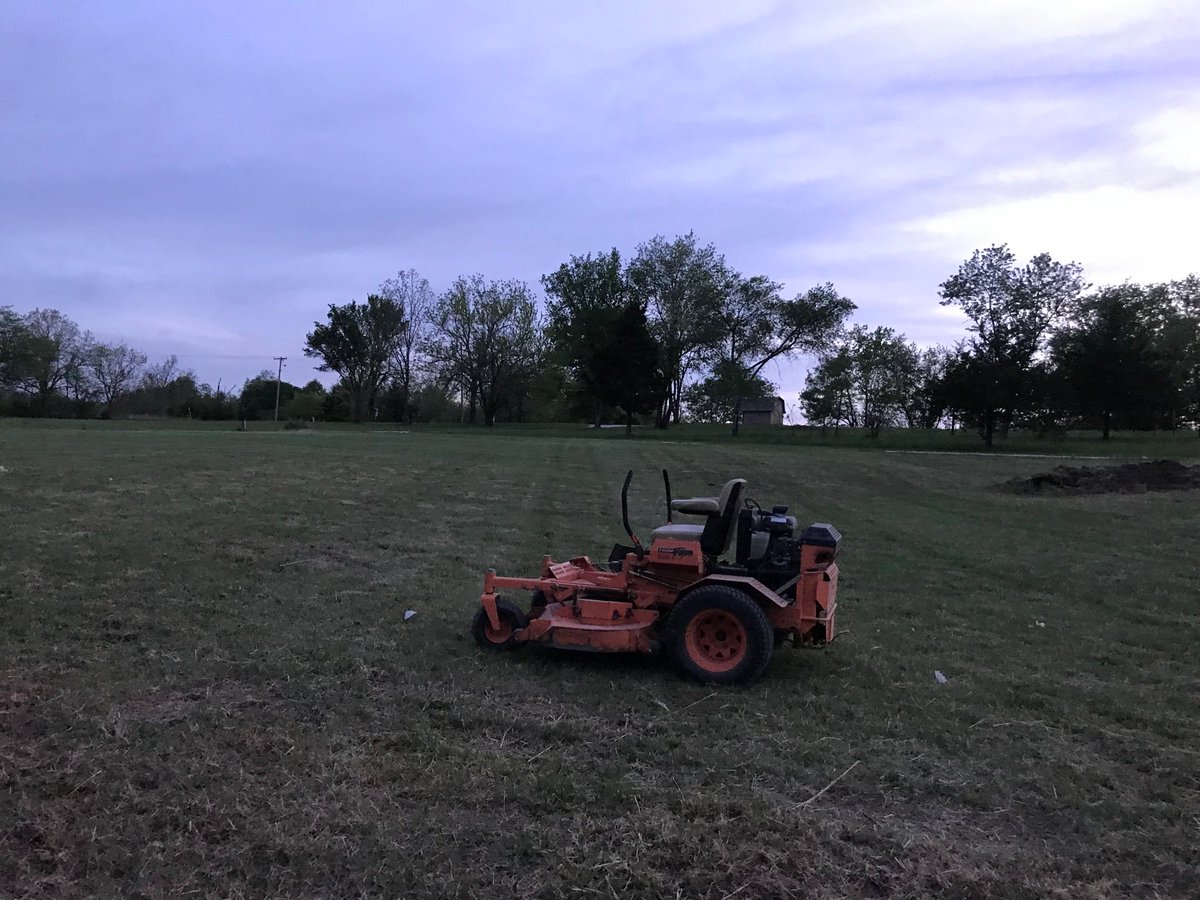 The last and final spot to cover the entire bingo card!!   The beauty of a fresh cut lawn down at the land! “Yard work selfie” #METeach #SummerSelfieBingo