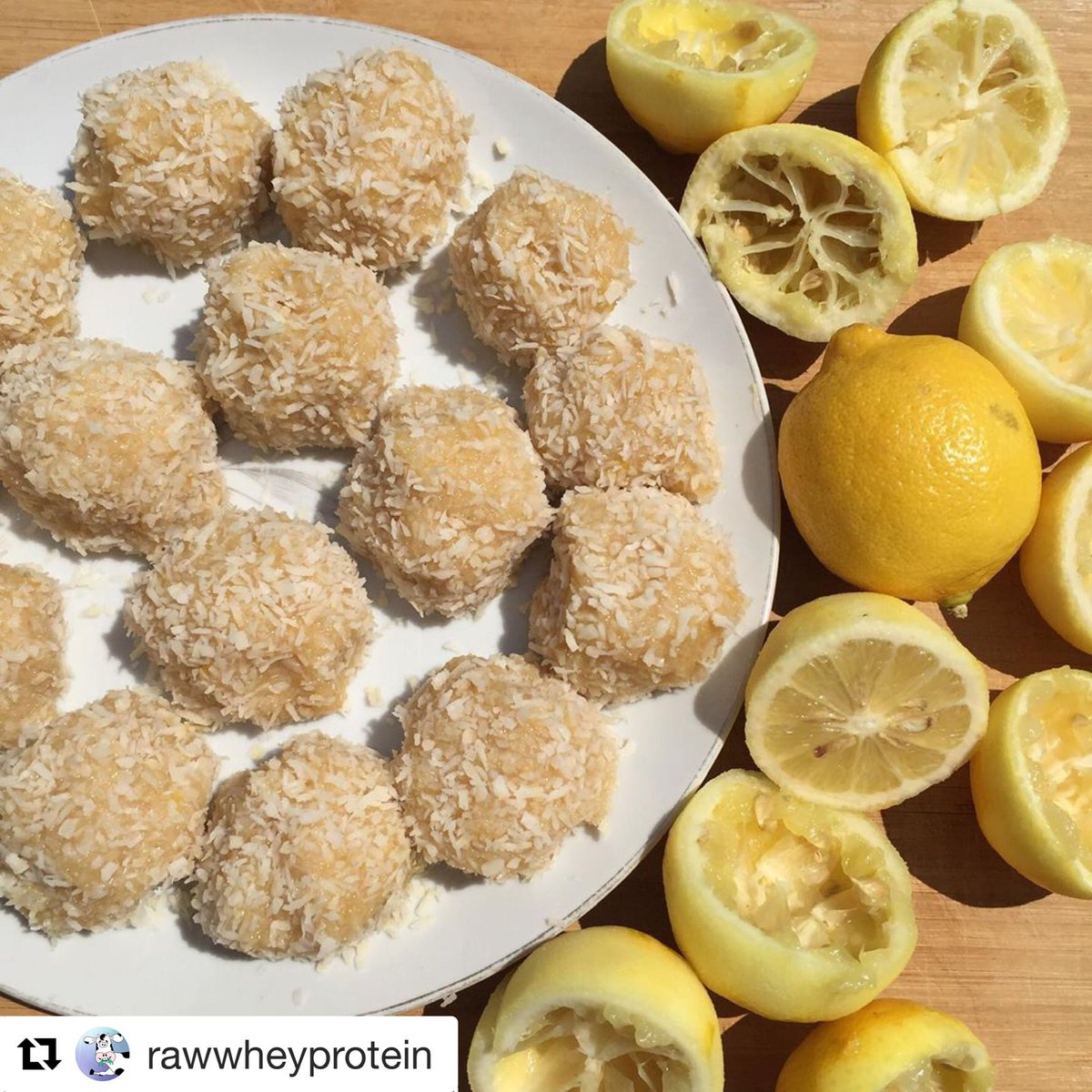 We had a craving for another one of our #FavoriteRecipes! #CoconutLemonBalls made with #WheyProtein! 🥥🍋🤗 This delicious #snack is #GlutenFree & full of #protein & #VitaminC ! 😃

Want more #HealthySnacks & #HealthyRecipes? Find them on our blog at RawWheyProtein.com!