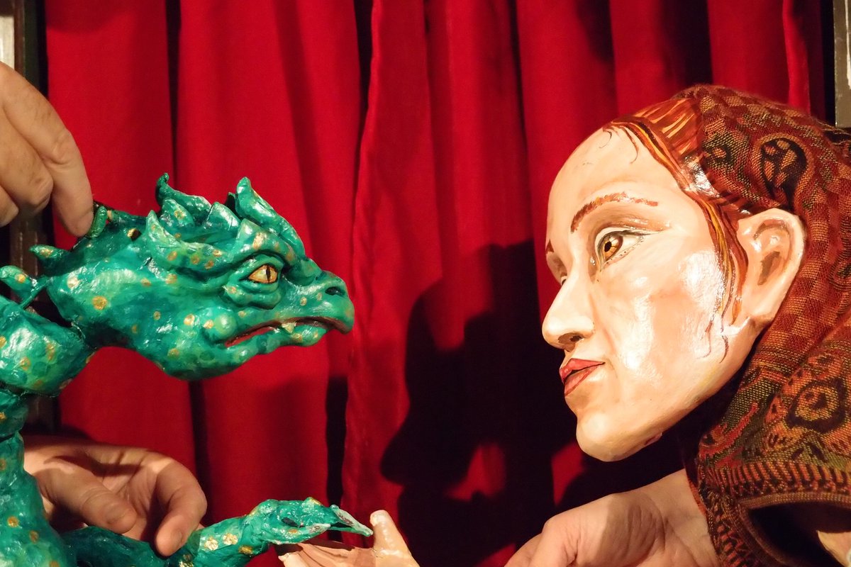 TheFetchTheatre's tweet photo. We bring to you 'Pedlar's Tales' An intriguing, fun and interactive storyteller's performance..Featuring Puppets, music and a mysterious traveller! Don't miss out, Available for Booking now! https://t.co/zPP0Nj1AH4
