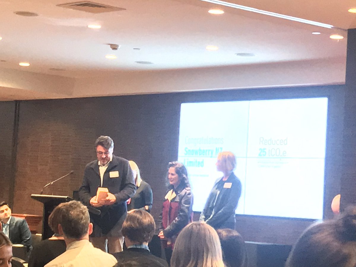 ToituEnvirocare's tweet photo. Congrats to @SnowberryBeauty winner of the product carbon footprint category for reducing the emissions intensity of its full product lifecycle by a whopping 79%. #EMSawards https://t.co/i0AGEgmUY8