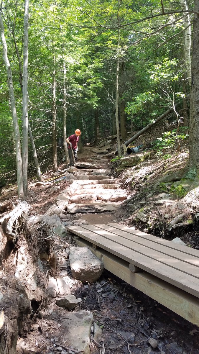 NYSDEC's tweet photo. Check out these pics of work going on at #Kaaterskill Falls! The contracted #trail crew is making improvements to the upper trail that runs between the Escarpment Trail and the #falls. The project was funded by the Environmental Protection Fund. 

#Catskills #EPF https://t.co/afMtWcO7oj