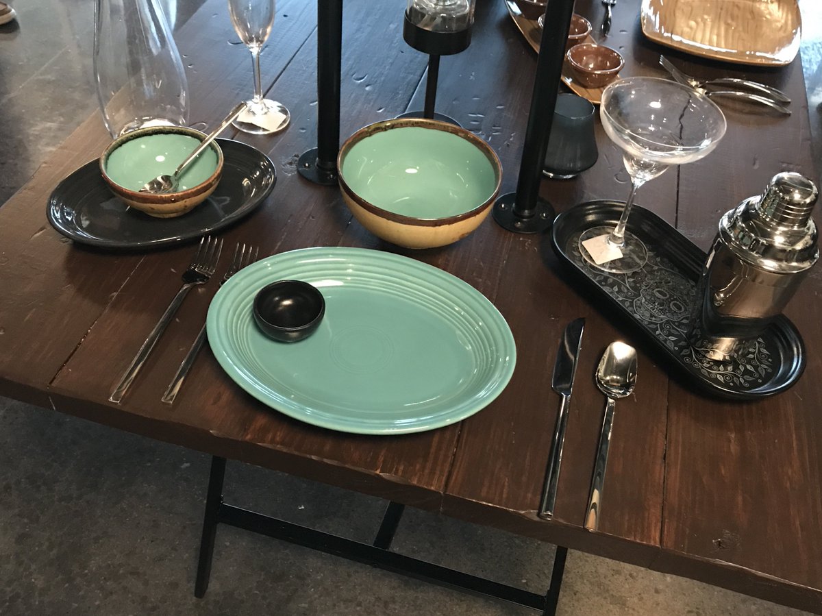 epikitchen's tweet photo. Last week we showed Mission Restaurant Supply employees how to sell tabletop pieces. Favorite part: the hands on training where they had to pick tabletop settings for different restaurants! This involved HLC, Walco, Hollowick, & Snap Drape.
#epi2 #hlc #walco #hollowick #snapdrape https://t.co/ZXITw5cOW9