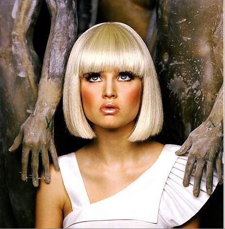 Essa foto já tem mais de 10 anos 😱 Mas é uma das que mais amei fazer na carreira. Foi numa fábrica antiga no centro de São Paulo com o fotógrafo canadense Sacha Dean Biyan 📸
.
.
.
.
.
#photography #model #tb #beauty #fashion #makeup #peruca