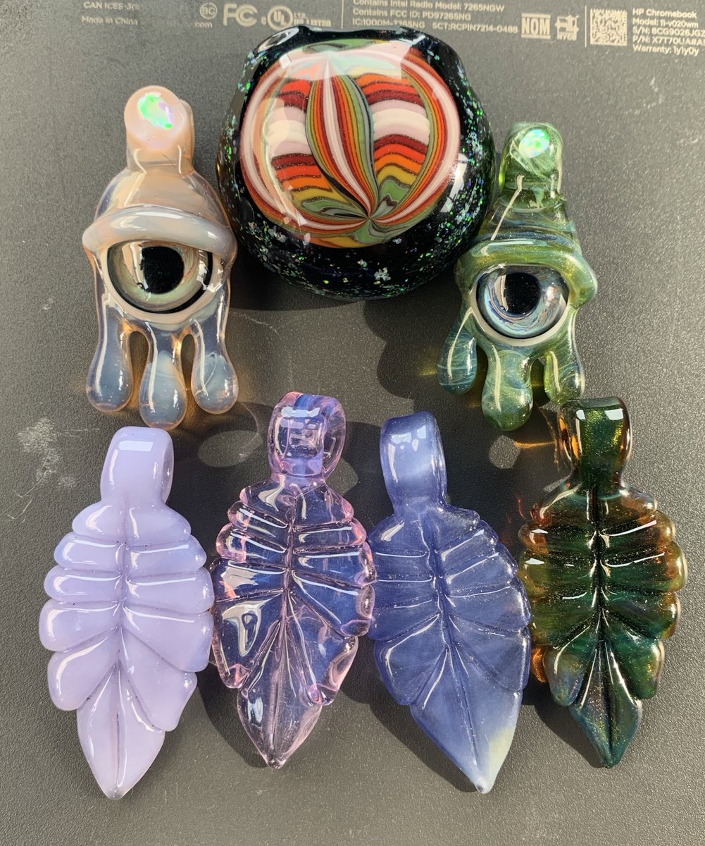 GIVEAWAY ! This is my way of thanking you guys for getting me through these last couple hectic months. 7 pendants , 7 winners. Just like this , rt this and you must be following me :)