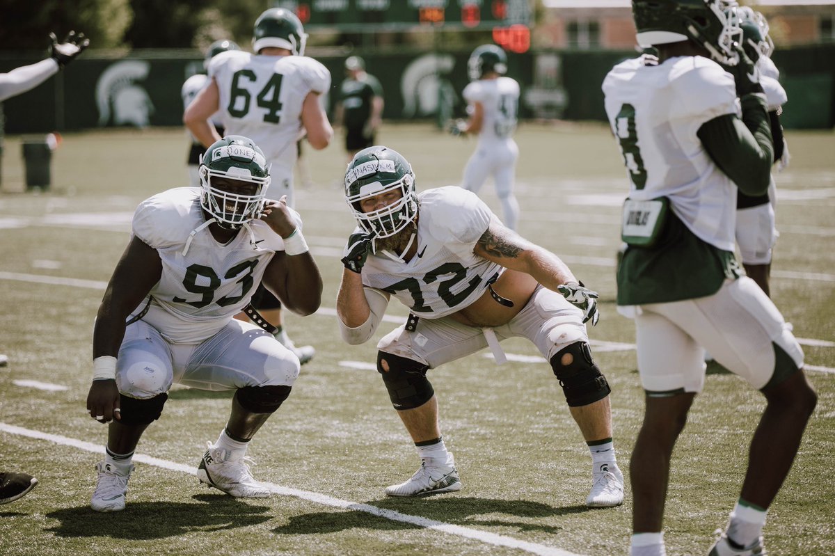MSU_Football's tweet photo. All smiles on day 6 😁 #ChaseTheMoment https://t.co/y7XQDSyuHq