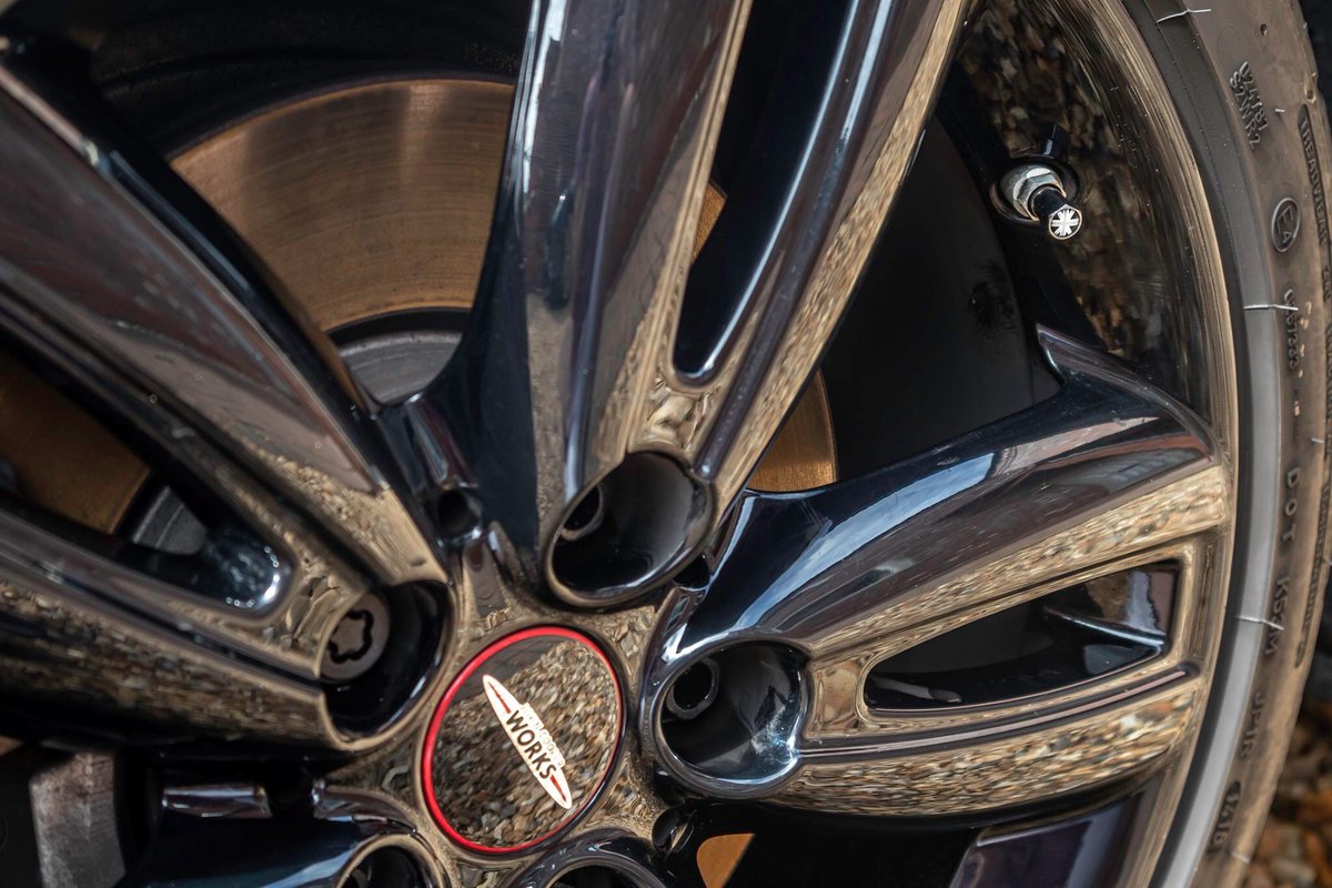 AdamT1991's tweet image. Union Jack Dust Caps, thanks @bitz_mini! #minibitz #minibitzuk