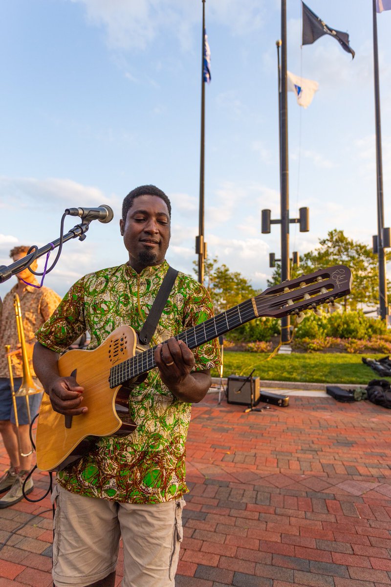 ZUMIXInc's tweet photo. We had a blast at the Summer Concert this past Sunday with Kina Zoré, Osa &amp; Jenara, and Rehanna!! Perfect weather, amazing music, and joyful community. Join us this coming Sunday 8/11 for TiDES &amp; a ZUMIX Street Program 
6-8pm in Piers Park 
Photos by Mario Jarjour https://t.co/c4tjlJQsES