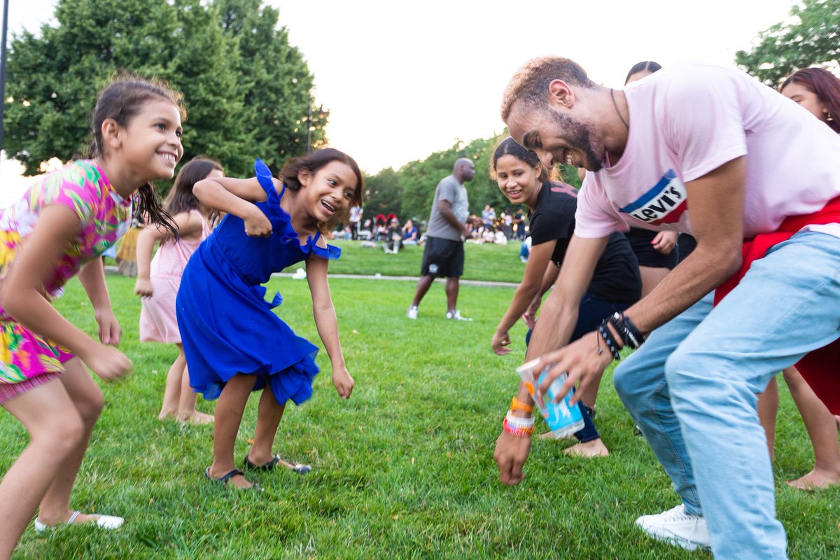 ZUMIXInc's tweet photo. We had a blast at the Summer Concert this past Sunday with Kina Zoré, Osa &amp; Jenara, and Rehanna!! Perfect weather, amazing music, and joyful community. Join us this coming Sunday 8/11 for TiDES &amp; a ZUMIX Street Program 
6-8pm in Piers Park 
Photos by Mario Jarjour https://t.co/c4tjlJQsES