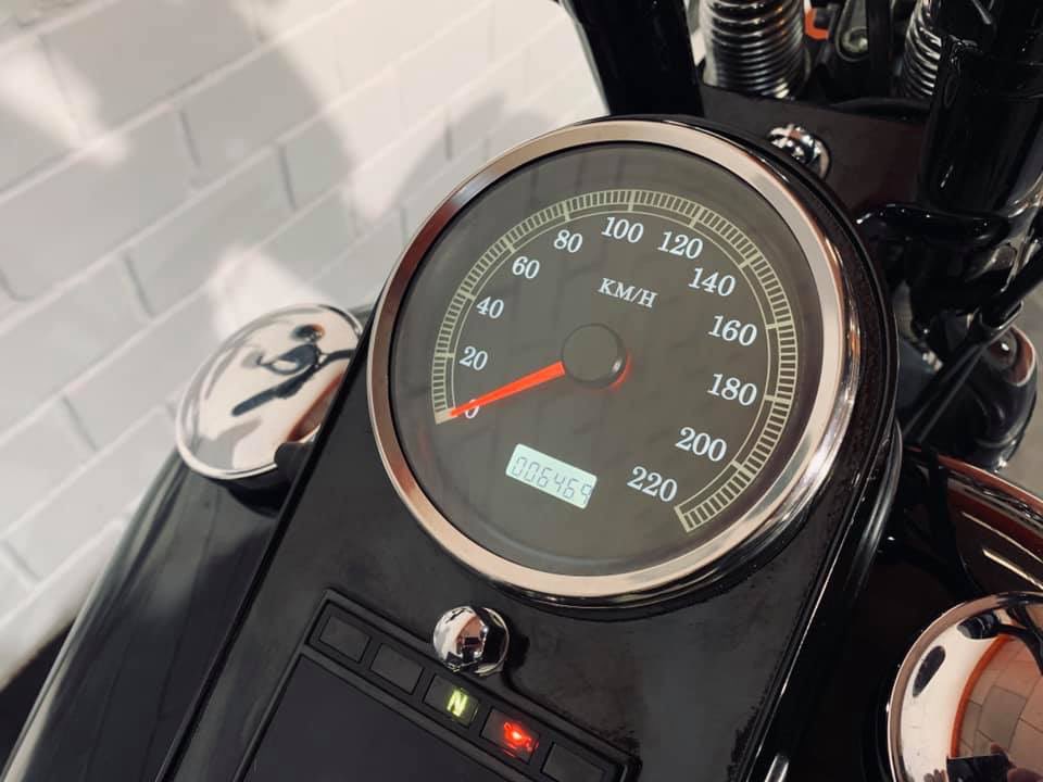 CMMSpain's tweet photo. EN VENTA!! Harley Davidson Springer Bad Boy, Motor Evolution 1996, 10.000 kms, 17.900 eur. Moto de colección, unas 5 unidades en España en ese color. Para más info en la página de mil anuncios, nuestra página web o en el tlf 91 110 45 48 #EnVenta #HarleyDavidson #SpringerBadBoy https://t.co/TvZaSwWVC4