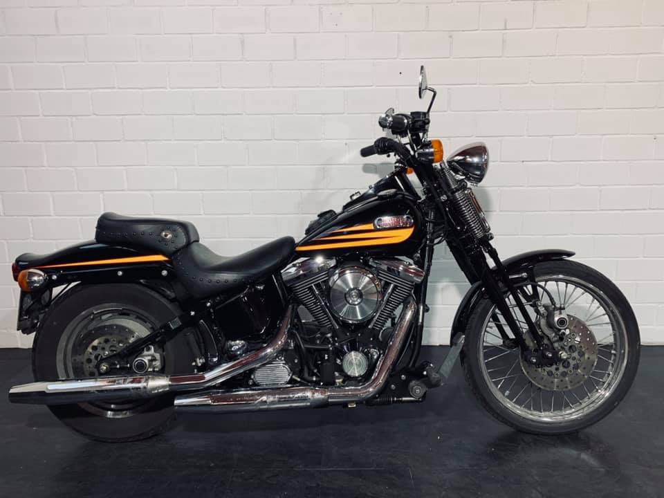 CMMSpain's tweet photo. EN VENTA!! Harley Davidson Springer Bad Boy, Motor Evolution 1996, 10.000 kms, 17.900 eur. Moto de colección, unas 5 unidades en España en ese color. Para más info en la página de mil anuncios, nuestra página web o en el tlf 91 110 45 48 #EnVenta #HarleyDavidson #SpringerBadBoy https://t.co/TvZaSwWVC4