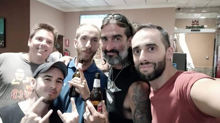 MetalLorca's tweet photo. A ver si la vamos a liar, zagales!!!!

#StaffMetalLorca https://t.co/4N2oRzYLkk