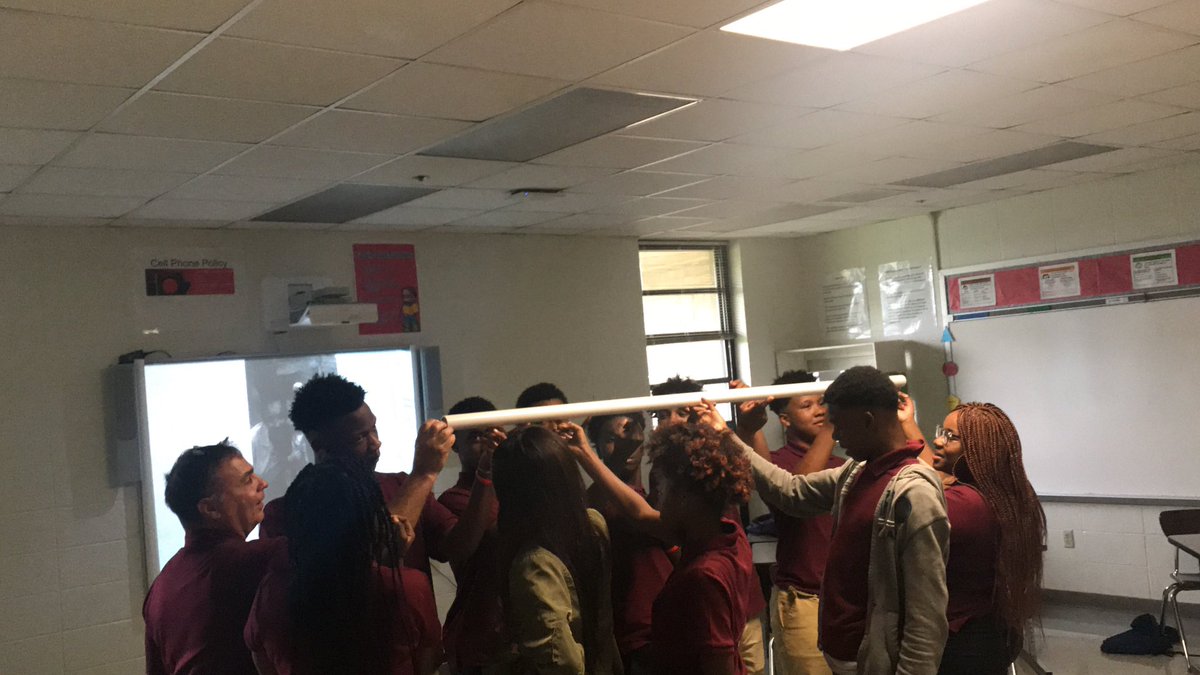 L_Hebert_IPSB's tweet photo. Amazing teamwork today in Mr. Aucoin’s class!  #WCHS #BulldogPride https://t.co/mCK5CHQlRx