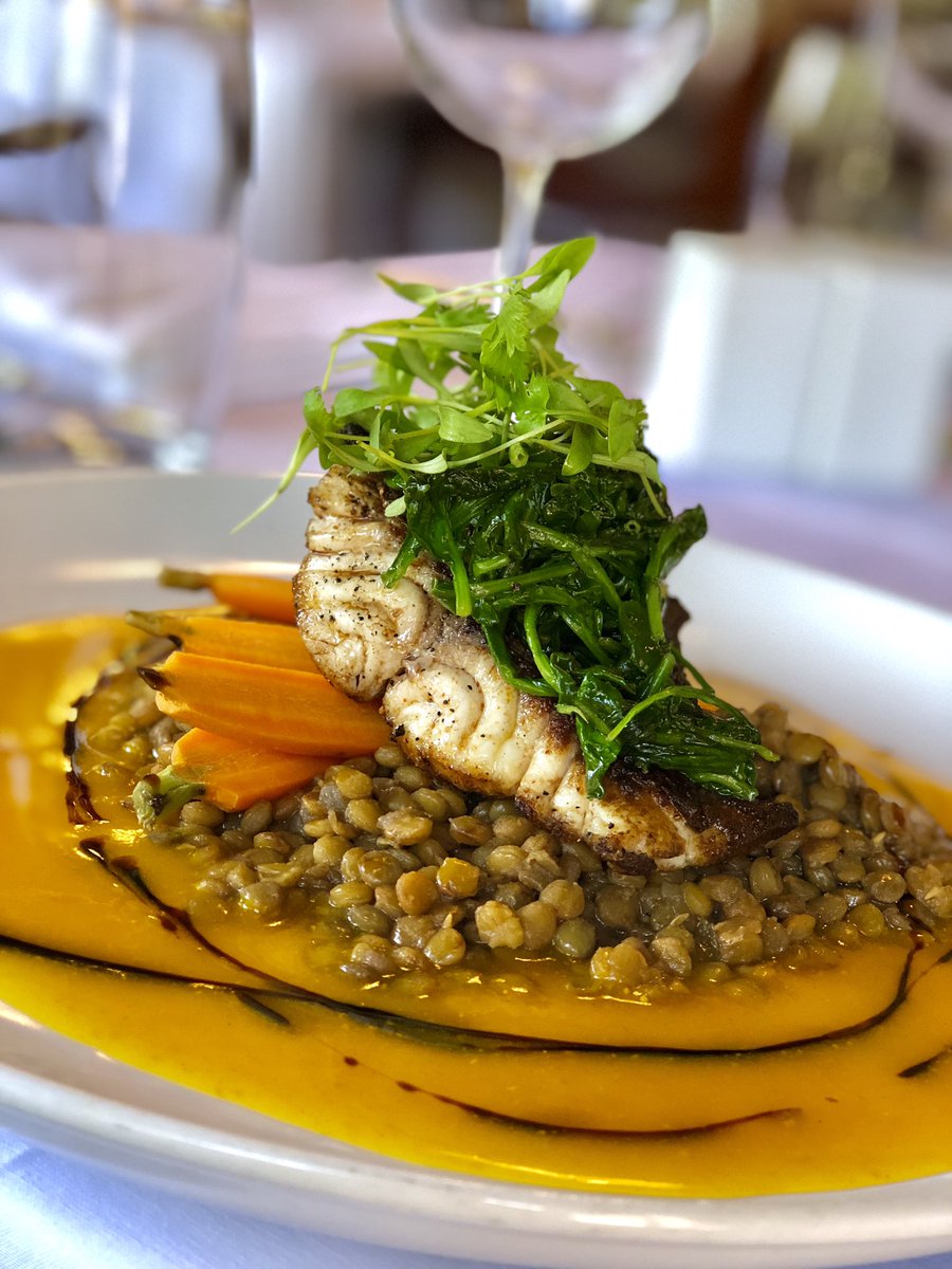 marksierra18's tweet image. Anyone up for some Snapper? Seared over Green Lentils, Baby Carrots, Sautéed Spinach and a Turmeric Sauce 🔥 #findthefork #chefworks #snapper #beastmode @Chef_Works
