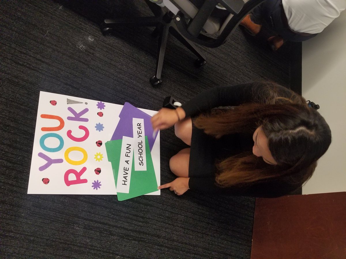 AngelyAV_OCUW's tweet photo. @EdwardsLifesci team is getting ready to give a huge welcome to @SantaAnaUSD Washington Elementary students for another successfull school year!! #DoingMore4OC #EdwardsGiving https://t.co/Kb5PkQFk1x
