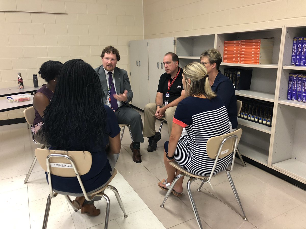 pcs_super's tweet photo. Great Equity in Education conversation lead by @DKelvinB from  @DurhamPublicSch and Tom Feller @Success4EvryKid @pcsdeel, Karen Harrington @PBIS_PCS  and @PCS_NC leadership team https://t.co/KRPsH5ITMY