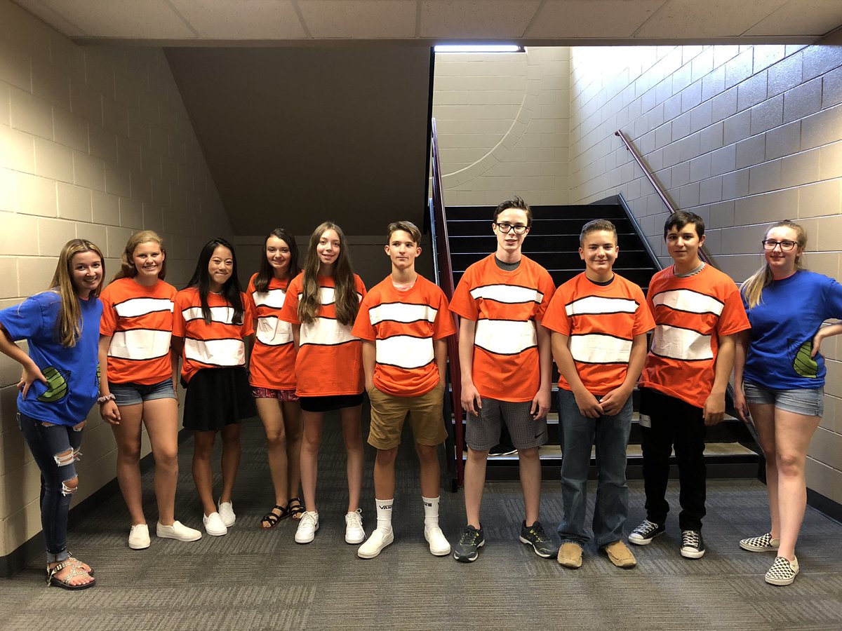 phsmustangs's tweet image. Our #LinkCrew rocked it today with our freshmen! Creative costumes, team building and fun! @mlnansen