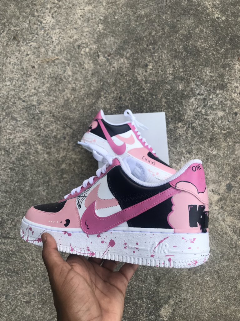turuerogerss's tweet photo. AF1 Freestyle Custom🧠 tag friends & comment | #WreckCityCustoms #FunkyLace #TheCookUp👨🏽🍳 https://t.co/kgGEjp8fSB