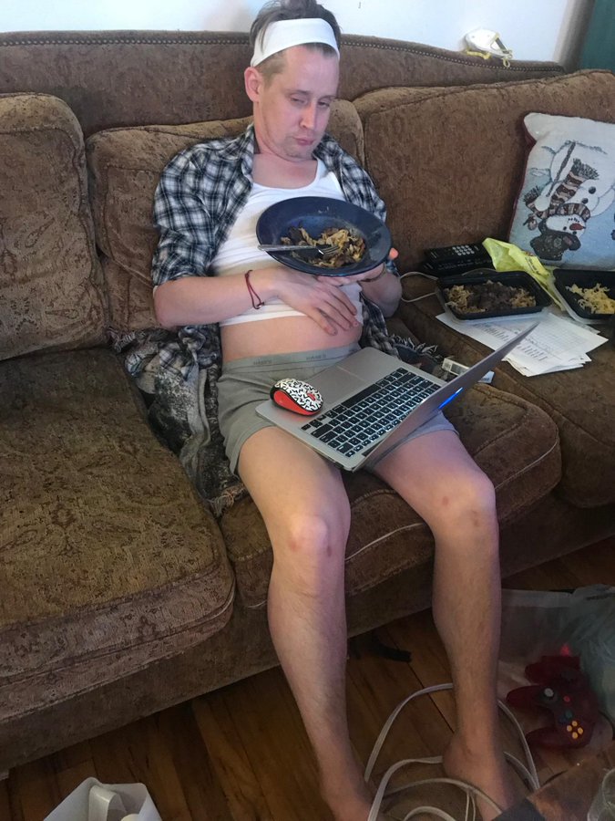 EBZckNKUcAAvEPZ?format=jpg&name=900x900