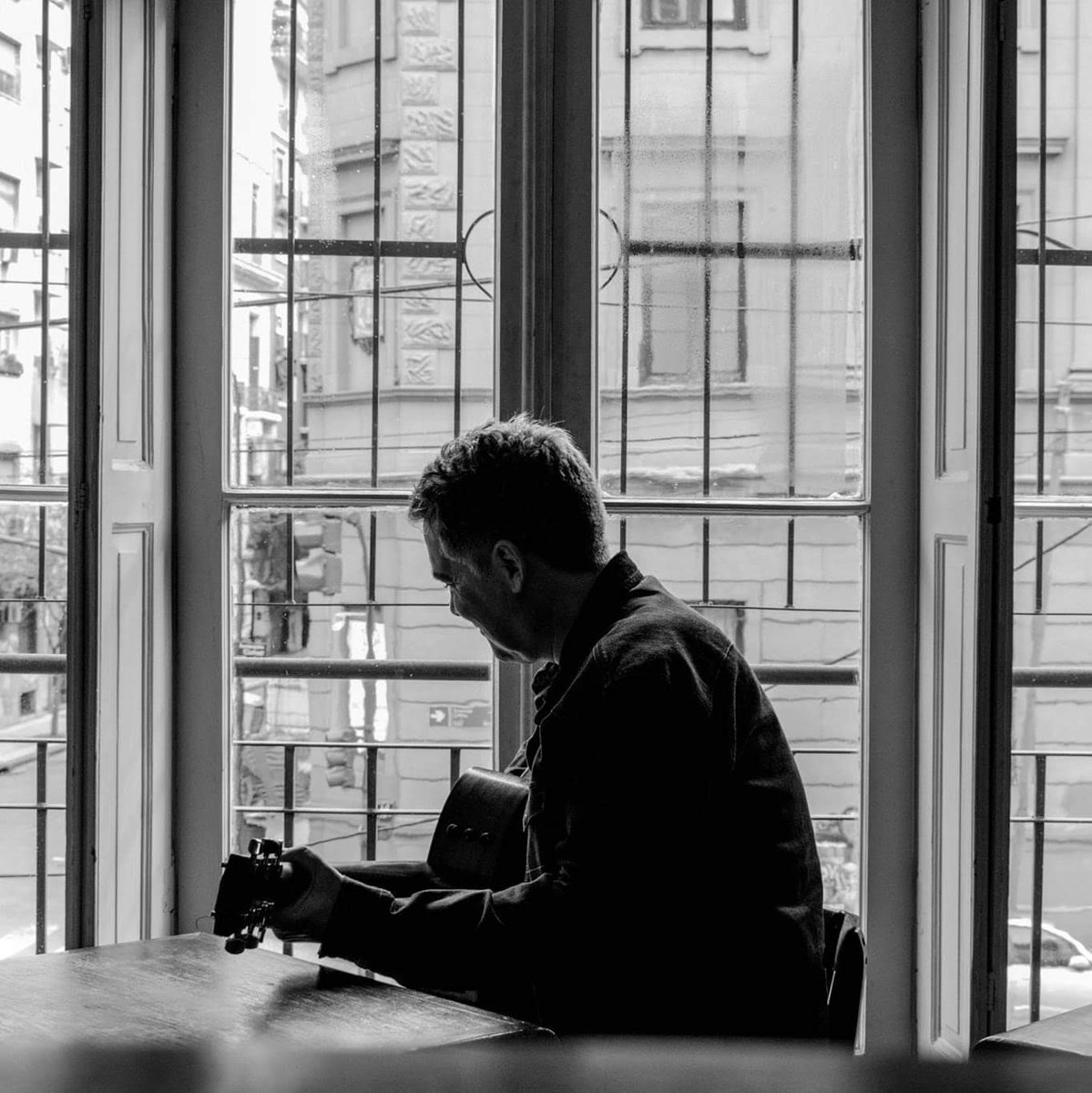 rodrigomanigot's tweet photo. Mañana arranco el Taller de Letras de canciones en Los Galgos Bar. Y a la noche, toco #LasCosasQueInventás en formato acústico en el #JackFlashBar de Martínez. Entrada Libre https://t.co/i7hyouBoXJ