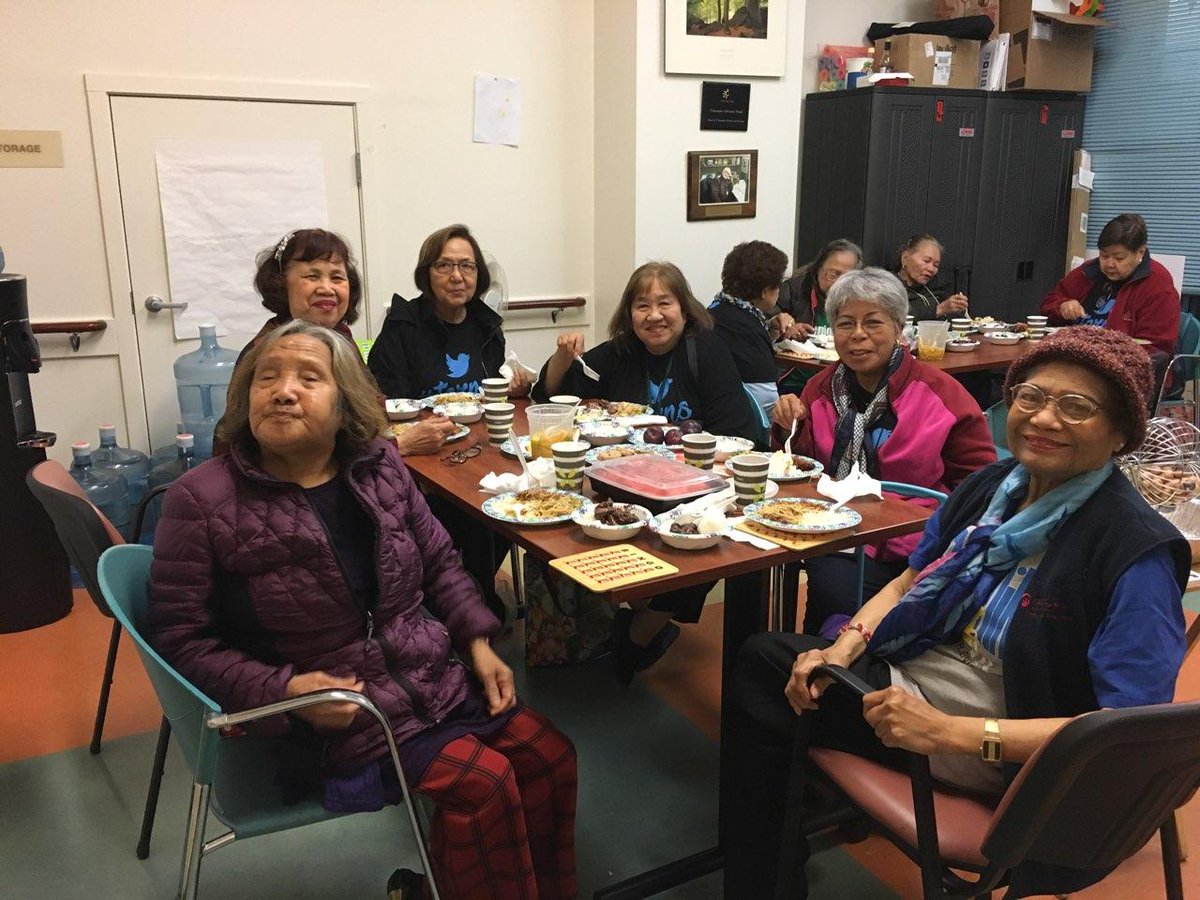 TobyAtCurry's tweet photo. #HappyAnniversary #SamahangPinoy 1 yr of fantastic fun at @CurrySrCenter and, of course, bingo to celebrate! https://t.co/d336nxtsK2