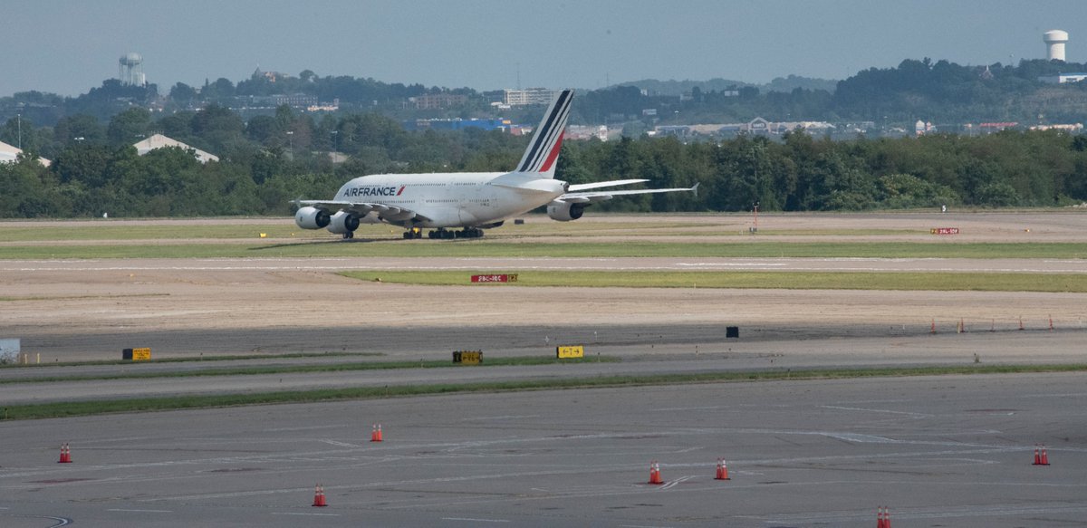 PITairport's tweet photo. Heavy storms on the East Coast have led to some unexpected guests at PIT, including an @airfrance A380! We're sorry that some travelers' plans were disrupted, but we're always happy to help our airline partners! https://t.co/VxqSr9NWj7