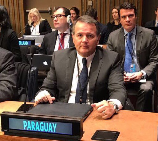 Embajador José Antonio Dos Santos fue designado nuevo viceministro de Relaciones Exteriores. El nuevo vicecanciller acredita una dilatada carrera en el servicio diplomático. Reemplaza en el cargo al embajador <a href="/ARivasPalacios/">Antonio Rivas Palacios</a>, quien fue nombrado canciller. 
bit.ly/2yHJYCG