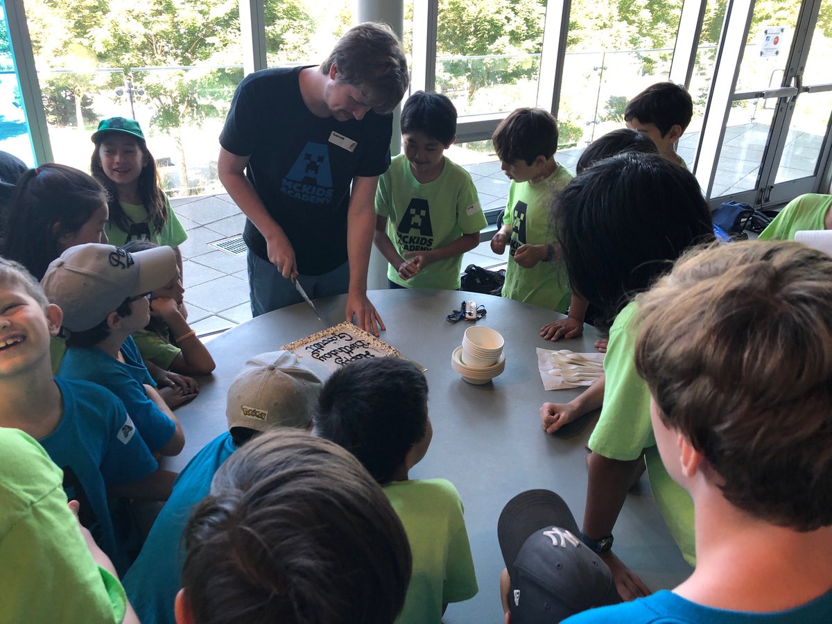 MCKidsAcademy's tweet image. Happy 🎂⁦@tterrag1098⁩ !!!