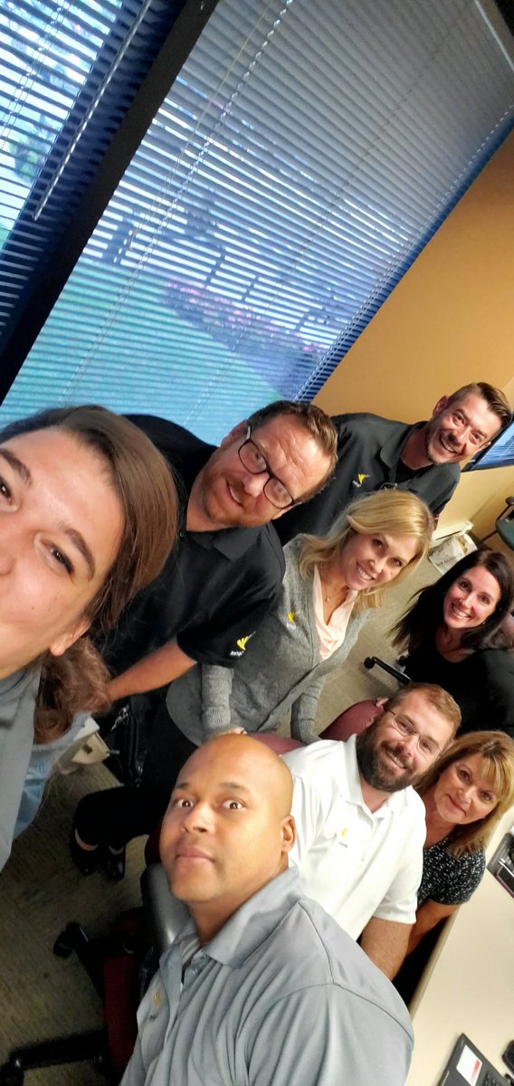 TrainerTinaT's tweet photo. Change management training in my home market! ππ€π₯ with the lovely @KelleyJFrancis as my co trainer! @DougjSprint @YowellMichael @sobrie01 #SprintFam #SprintOwnsNR #SprintNRTraining #SprintCentral https://t.co/7zl8rl4oiY
