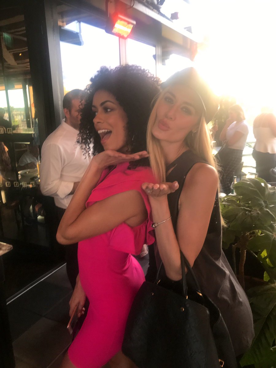 HoranBex's tweet photo. Great fun at tonight’s @UrbanDecay event where we found our best match #staynaked #foundationmatch https://t.co/Ln8PpdZpsG