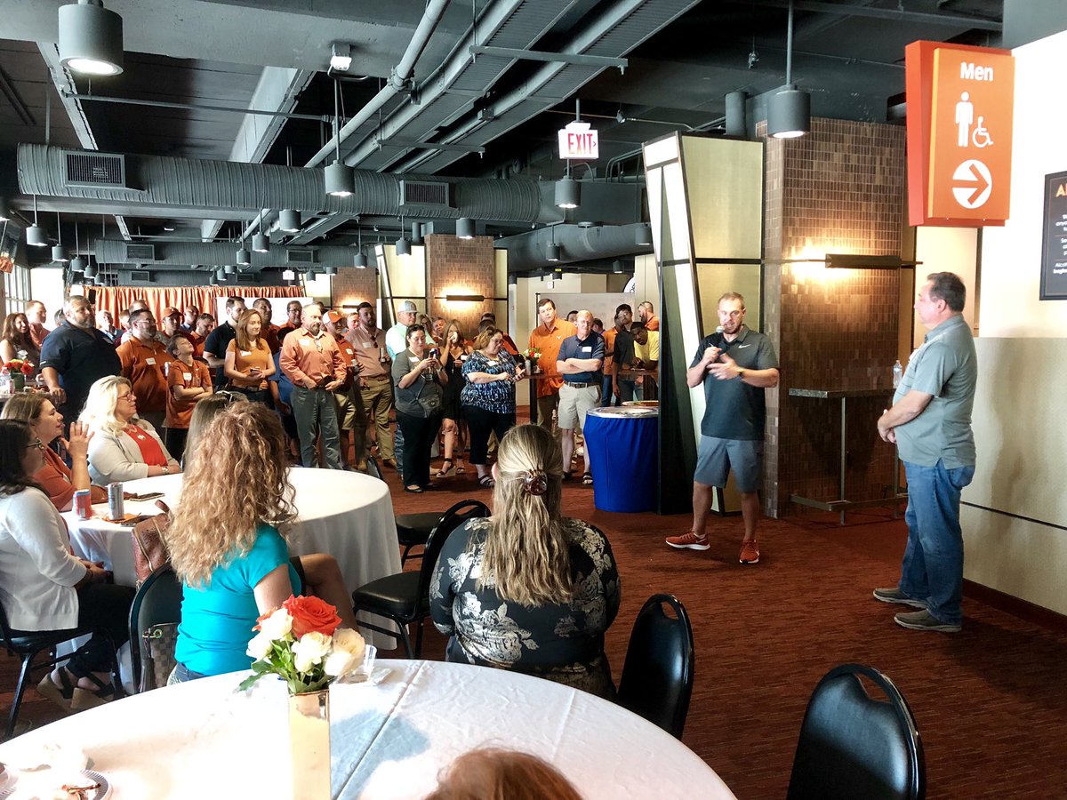 StewMyrick's tweet photo. #Longhorns head #football coach Tom Herman speaks to fans gathered at the #AustinRadioNetwork Partner Appreciation Meet &amp; Greet at DKR-Texas Memorial Stadium. #HookEm #ThisIsTexas #CFB https://t.co/EG7dM8aQy8