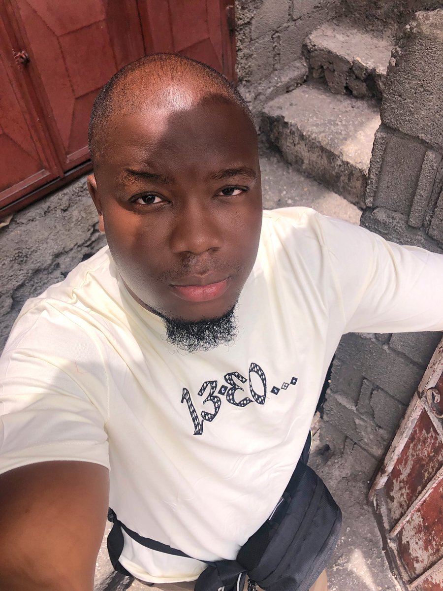 ItsJosephWesner's tweet photo. Pa okipe nou de Chòv la 🤣🤣🤣🤣 #stadesylviocator #haiti #asc #RobinHood #ConcacafLeague #stateofgoal #loveforourgame #pluginhaiti https://t.co/4Raxs2ywKa