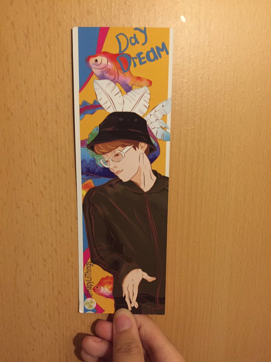 UghMulti's tweet photo. Thank you so much to @JHope_UK and @HapyLilThings for for giving me this bookmark (even though you startled me a bit ksksks) https://t.co/MHJpiKadcp