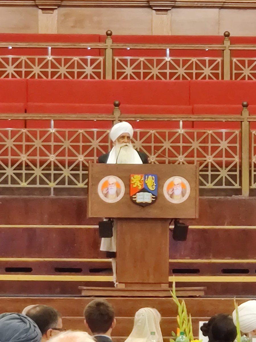 anitachumber's tweet photo. The civic ceremony celebrating birth anniversary of #GuruNanak550 @unibirmingham was incredible and inspiring with speakers from all over talking about #humanity #forgiveness #collaboration  #Life #Legacy #GuruNanakDevJi 

 @NishkamCentre @GNGSmethwick @TheAsianToday https://t.co/Mesmu6RNRZ