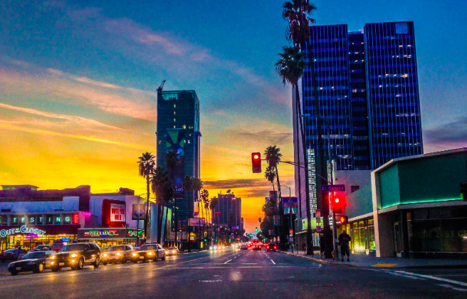 VolitionUSA's tweet photo. LA: A Ctiy that never sleeps... and dreams come true all the time. Don't give up! #volition #stayontrack https://t.co/K0EFuvIGwh