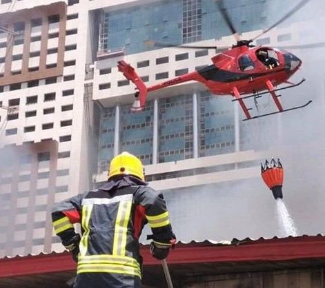 MDHelicopters's tweet photo. A few weeks ago, Kurdistan-based 7 Group was called to a fire that had erupted and spread to a nearby store in Erbil. #7group utilized one of their #MD530Fs equipped w/a #bambibucket to help suppress the #fire before it spread anywhere else. Great job fellas!
PC: Daban Anwer https://t.co/XiSFkbJx1F