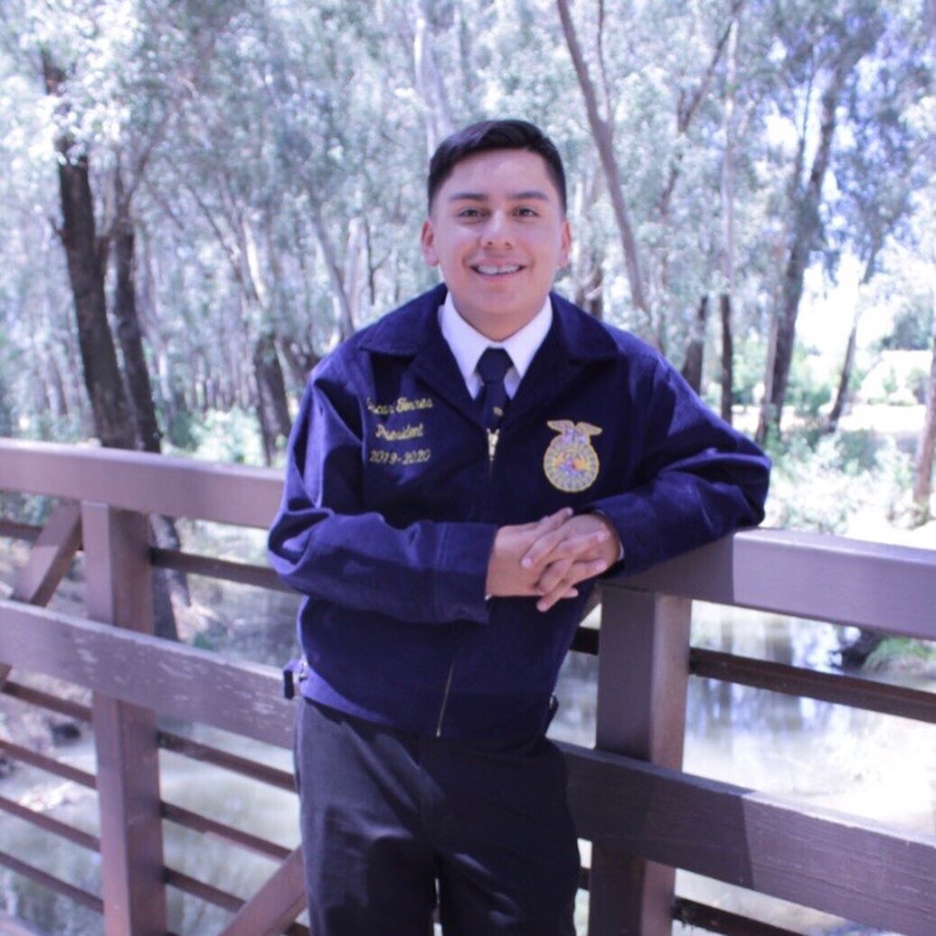 themercedffa's tweet photo. Meet your 2019-2020 Chapter President is Oscar Torres!! He competes on the Small Engines CDE team and shows pigs as his SAE. Outside of FFA Oscar enjoys fishing and spending time with friends and family! This year Oscar is excited to see future leaders rise up in our chapter! https://t.co/IOrXKLKrbk
