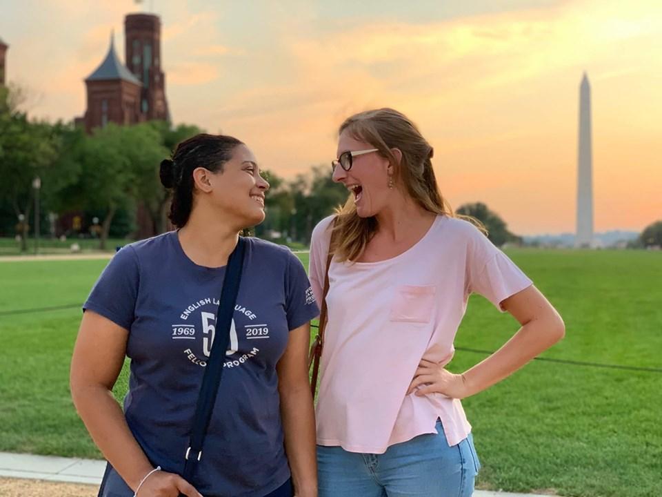 ELPrograms's tweet photo. English Language Fellows are meeting in #WashingtonDC this week to get ready to make an impact abroad! #FellowFriends Farrah Littlepage and Devon Jancin enjoyed a beautiful moment on the #NationalMall. #FellowPDO #LifeofaFellow https://t.co/hlZuoDB62N