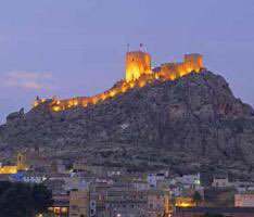 mnc_1980's tweet photo. @CalatravaMedval Ese Castillo es de Villena, este es el castillo de Sax 😊 https://t.co/hfPHWxrPwr