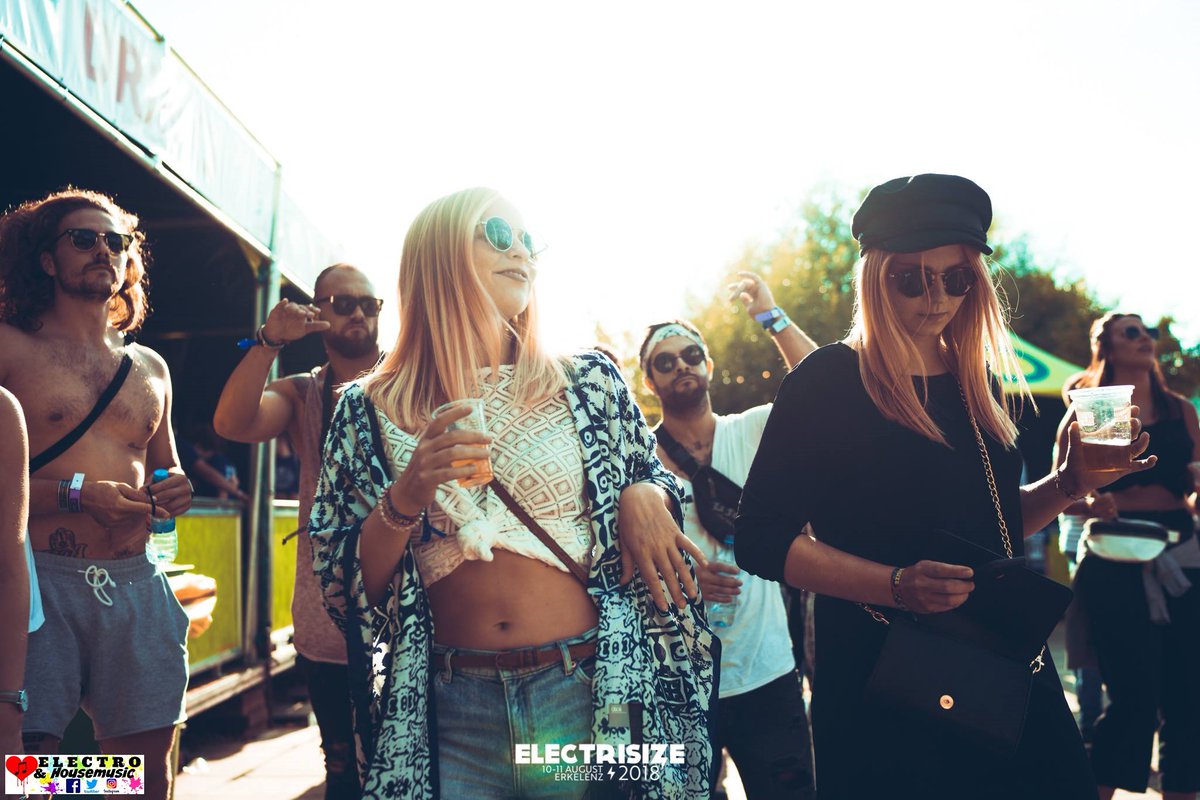 DJElectroHouseL's tweet photo. Disfruta cada momento de Electrisize Festival 2019 ¡Faltan solo 2 días!❤♫🔊🕺😍🙌👌✌🔥#electrisize2019 #esize #electrisize
#electro #electronicmusic #tomorrowland #rave #edmlove #love #edm #ibiza #party #MusicFestival #edclv2019 #EDMlife #dancing #Ultra2019 #dancing #festival https://t.co/7iSKZLnn0W